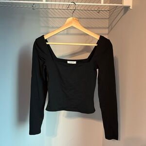 Babaton Black Fitted Blouse with Long Sleeves
